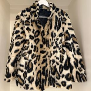 Just like new fashion fur coat with pockets